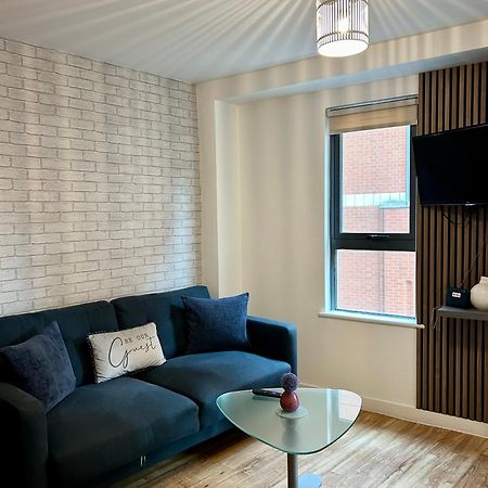 Lovely 2 - Bedroom Condo In Manchester City Centre Exterior photo