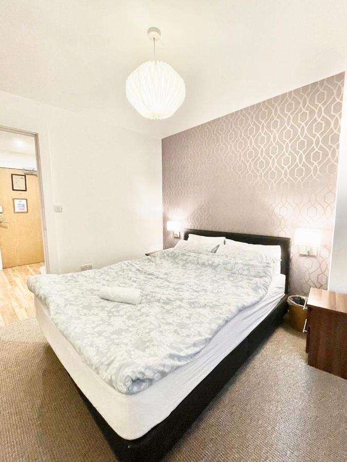 Lovely 2 - Bedroom Condo In Manchester City Centre Exterior photo